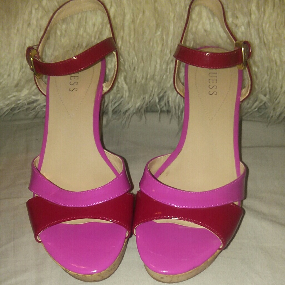 GUESS CORK WEDGE HEELS
